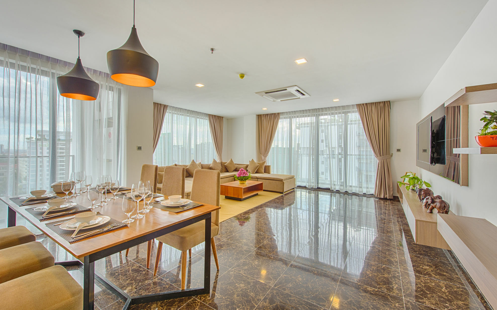 Mansion 51 Hotel & Apartment Phnom Penh Bagian luar foto