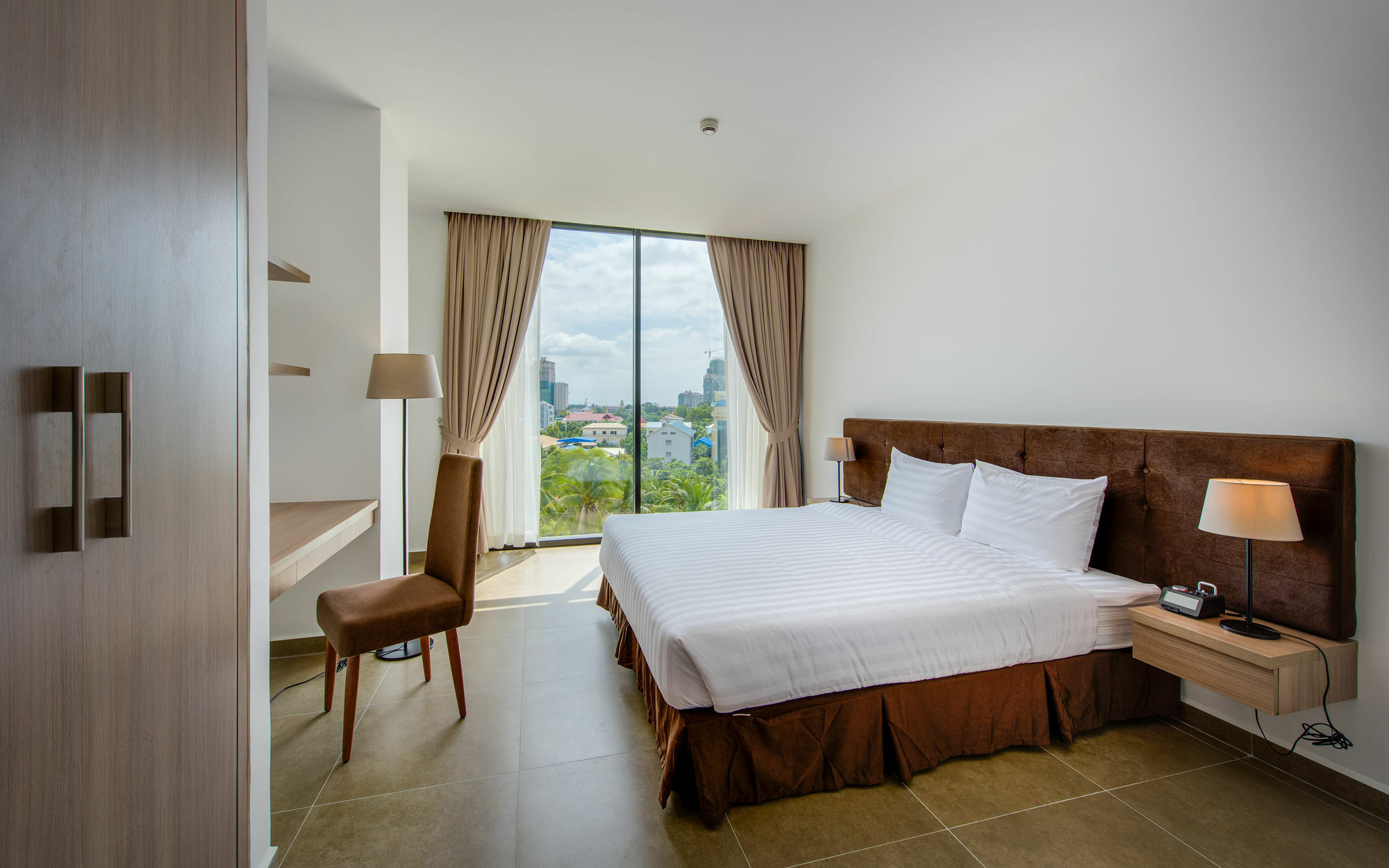 Mansion 51 Hotel & Apartment Phnom Penh Bagian luar foto